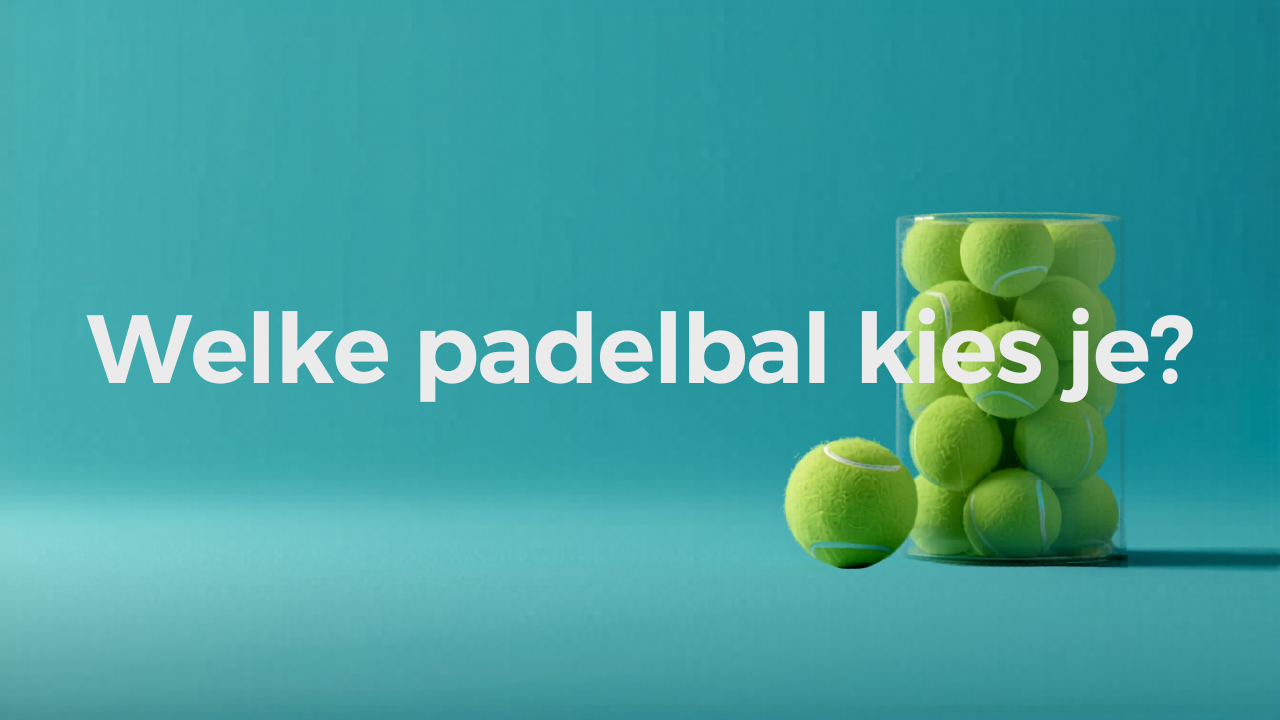 Verschillende padelballen en een koker